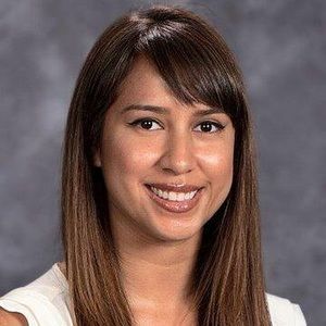 Meet your Posher, Iris